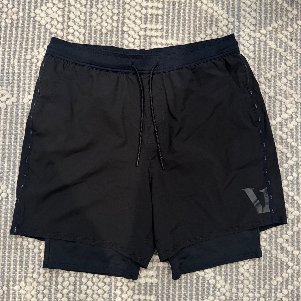 Men's Vuori Shorts - Large (black) "Fullerton Short"
